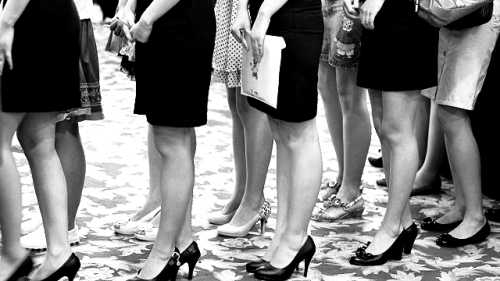 超八成女性認(rèn)為職場(chǎng)存性別歧視，女碩士感受最強(qiáng)烈｜美通社頭條