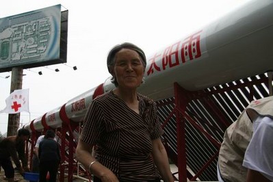 太陽雨太陽能熱水器及時進駐災區(qū)，給當?shù)厝嗣竦纳顜砹撕艽蟊憷?>
															</a>
						</div>
						

						
					</div>

					
				
					<div   id=