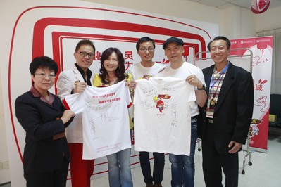 隨著越來越多社會明星及獻血達人的加入，相信無償獻血人群數(shù)量將有新的突破