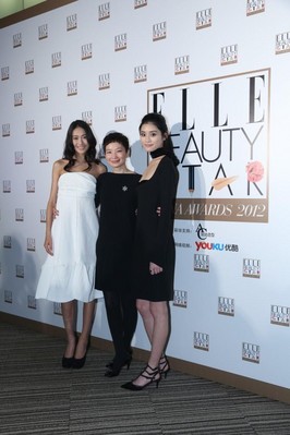 ELLE聯(lián)名信用卡2013代言人國(guó)際超模秦舒培、奚夢(mèng)瑤及ELLE編輯總監(jiān)曉雪
