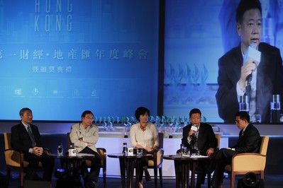 嘉凱城集團董事、副總裁李懷彬先生在第一財經地產匯年度峰會上表示，新型城鎮(zhèn)化的核心就是集聚